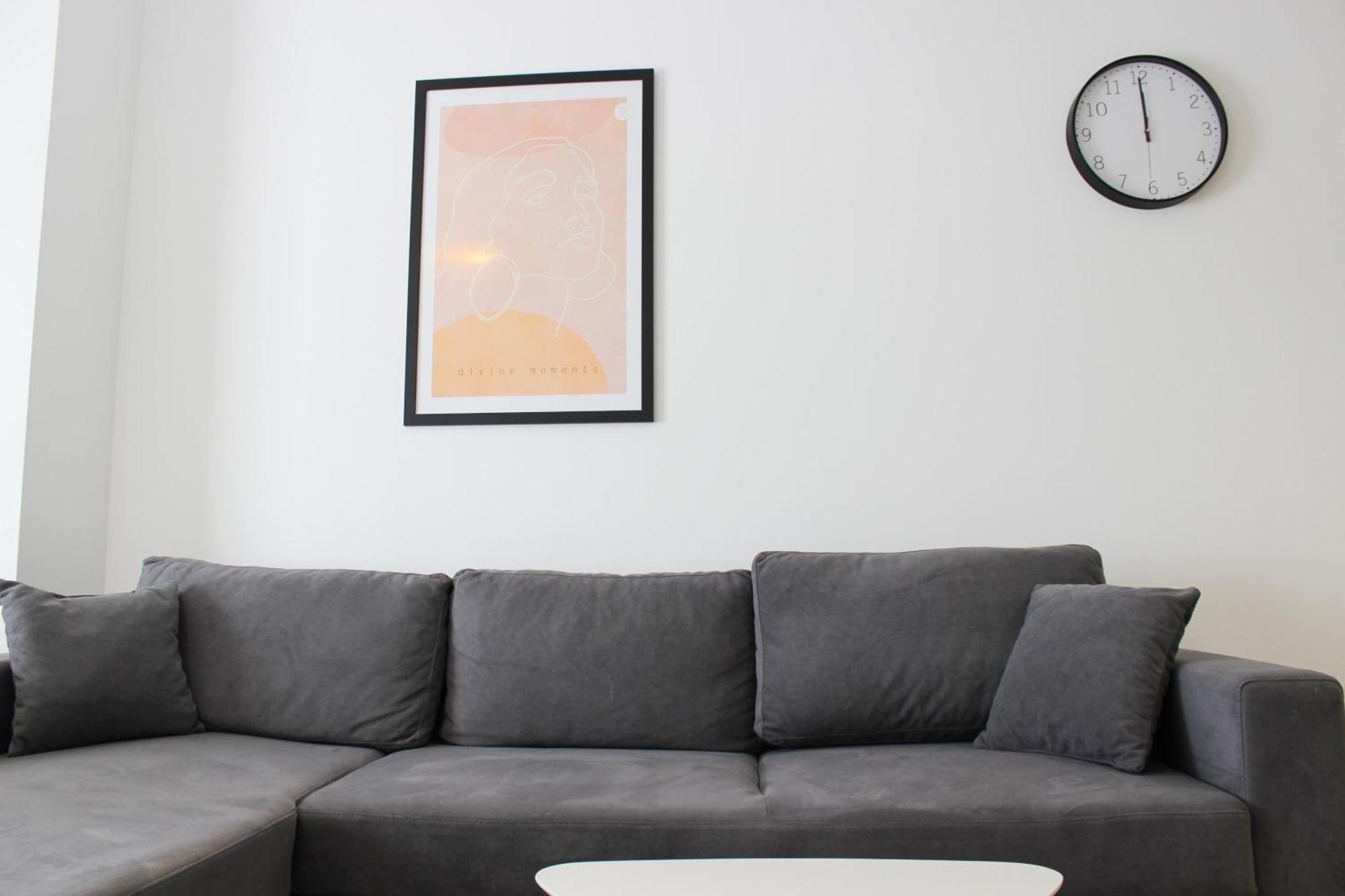 Emros 748 Apartamento